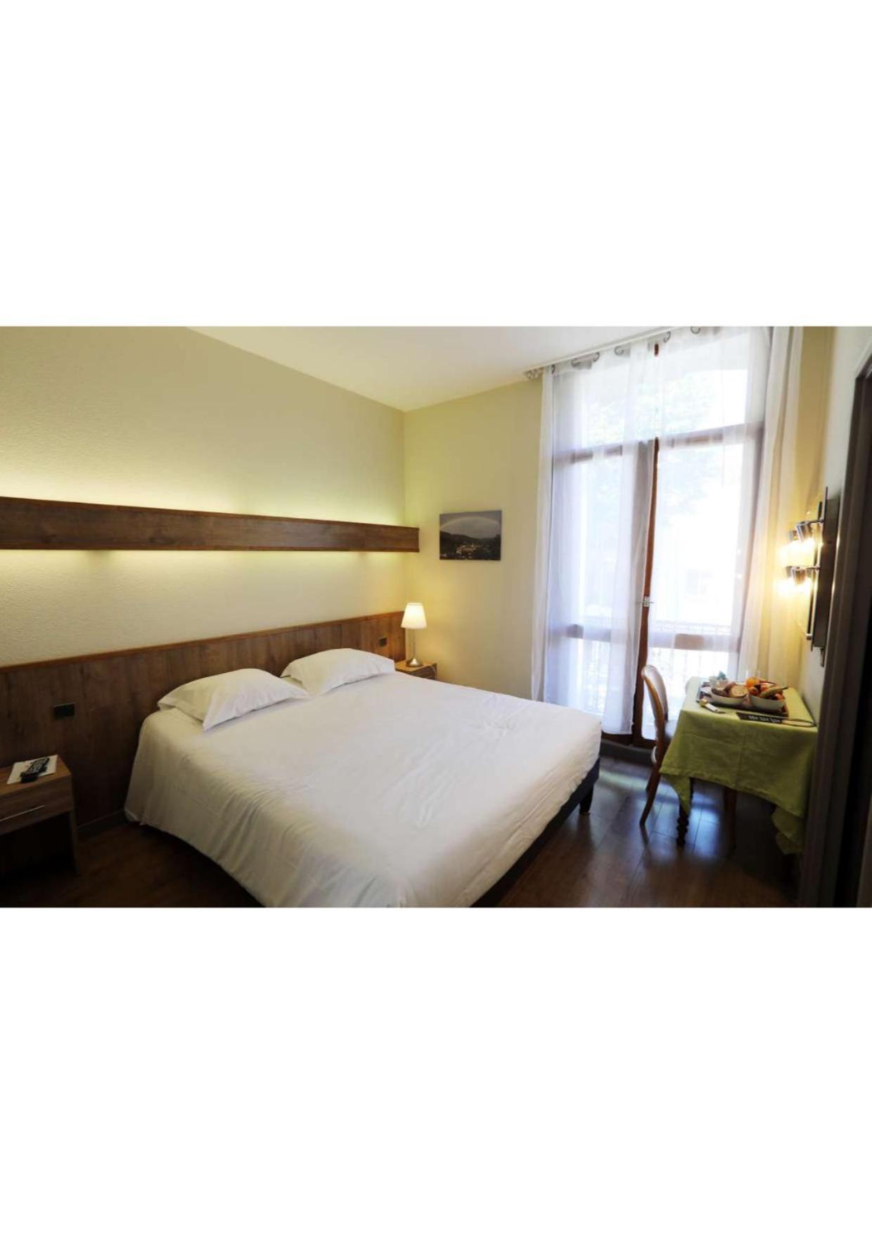 Hotel Belleville ลามาลูส์-เลส์-แบ็งส์ ภายนอก รูปภาพ